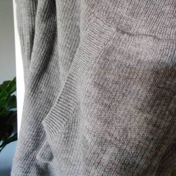 Lululemon Cabin Yogi reversible green/light grey Sz 6 - Picture 8 of 11